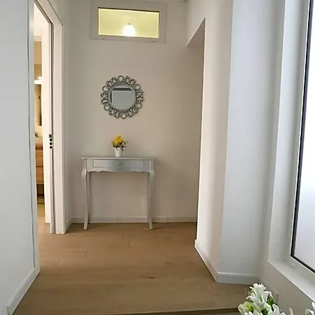 Luxury Paoli 19 ゲストハウス 4*